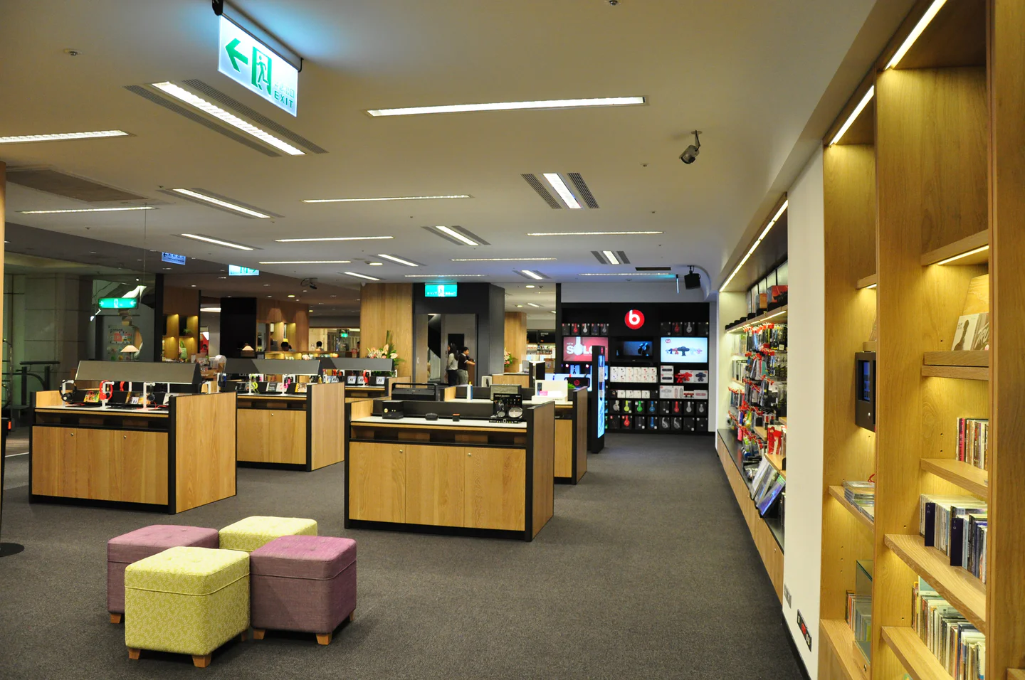 法雅客台中中港店 26